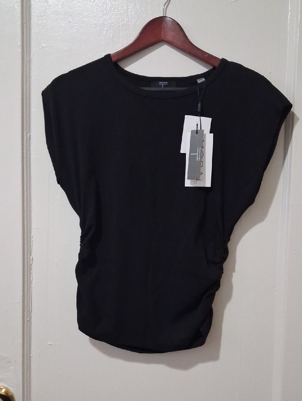 Tahari Black Ruched Short Sleeve Tee